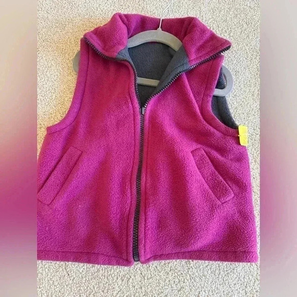 Reversible Gray and Pink Fleece Vest - Picture 1 of 4